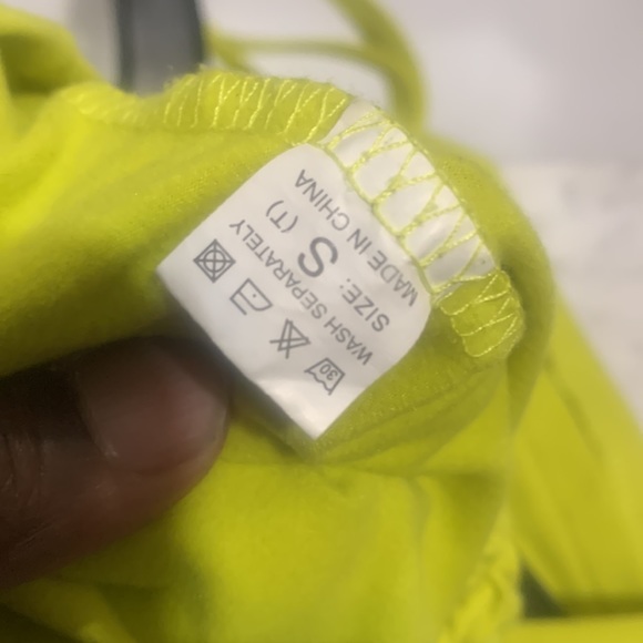 Yellow dress - Picture 7 of 7